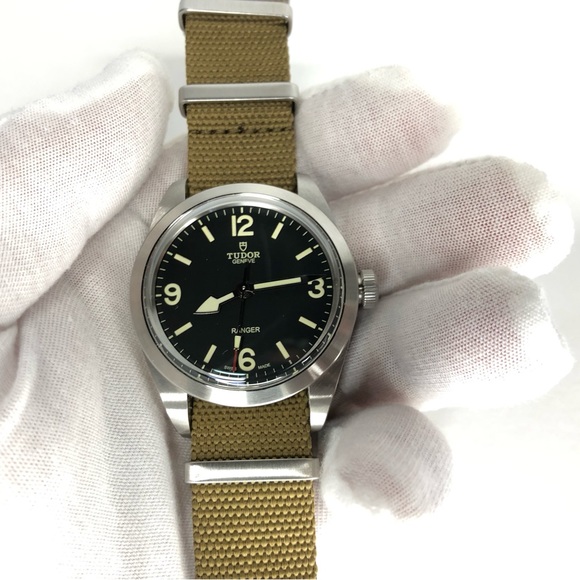 Tudor Ranger Field Watch - Picture 7 of 9